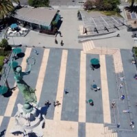 Die beeindruckende Victory Column im Union Square, ein bedeutendes Wahrzeichen und Treffpunkt im Herzen von San Francisco.